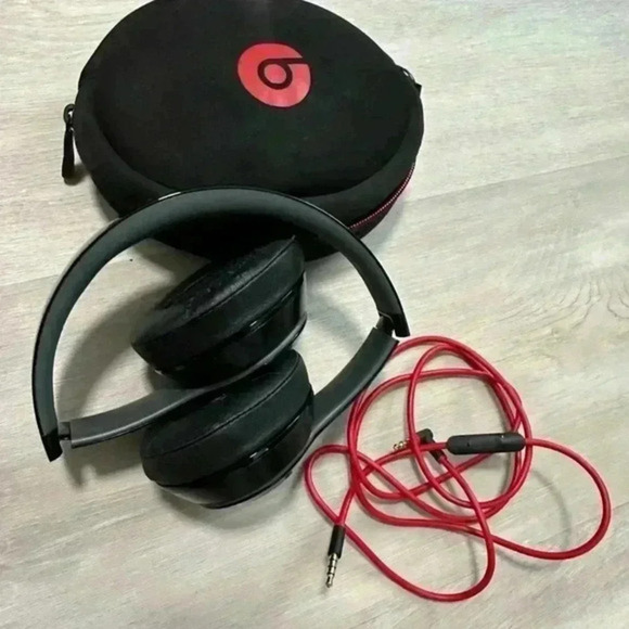 Beats‎ by Dr. Dre Solo On Ear Headphones Siren Red Black - Picture 9 of 11